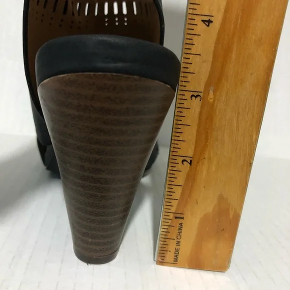 QUPID Slip on heels w Ankle Strap Blk Sz 5.5 - Picture 9 of 10